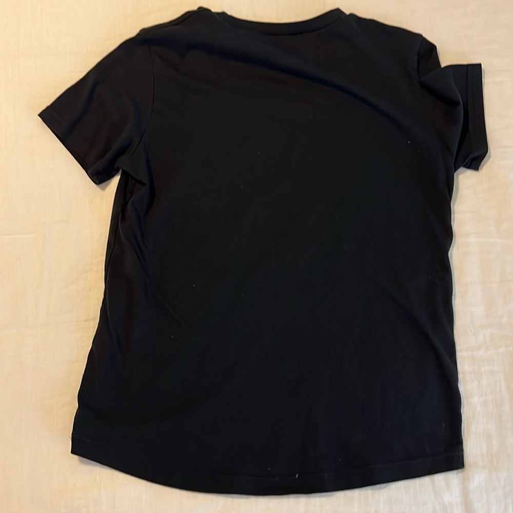 Steph Curry Boys Under Armour Black tee. Size Medium. - Picture 2 of 4